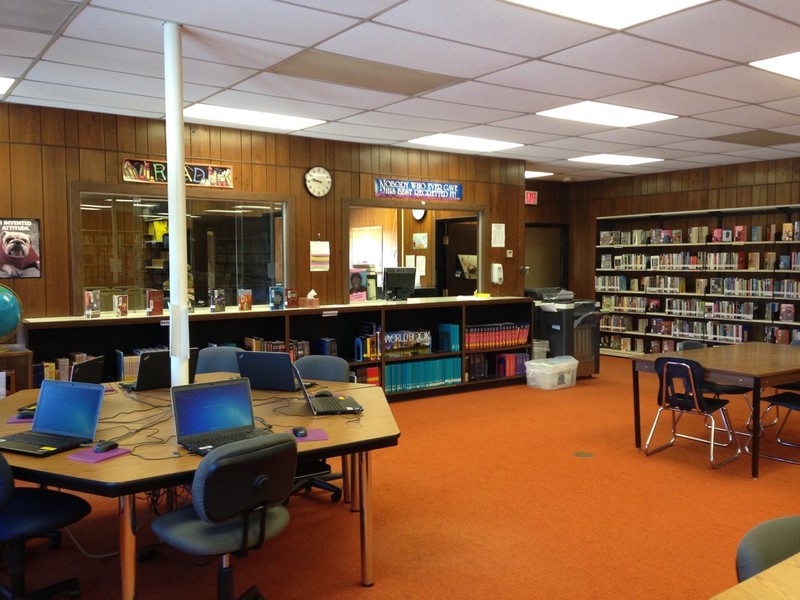 CrivitzJunior High Library